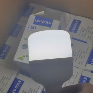 Đèn tích điện đuôi xoáy E27, tự sáng khi mất điện