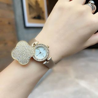 ĐỒNG HỒ NỮ CHÍNH HÃNG SCOTI DÂY DA MẶT CỎ BỐN LÁ NẮP MỞ