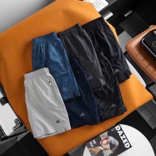 Short das xi giãn runing 2 lớp. Lớp lưới bên trong mềm thoáng mát, co giãn 4c, 2 túi khoá kéo. Phụ liệu hãng Size : m l xl 2xl /2222/8c 6 màu / ri 48c