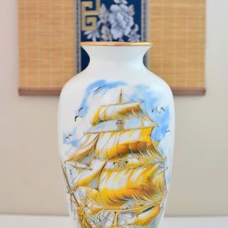 Mẫu bình hoa 28cm hoạ tiết sang trọng tại gốm sứ Bát Tràng Duy Anh