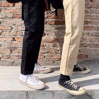 Quần kaki chất cotton mềm mịn, có túi 2 bên. Giá sỉ - giá bán buôn