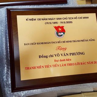 Bảng vinh danh đại lý, biểu trưng vinh danh, biểu trưng kim loại