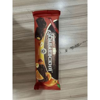 Kẹo Chocolate Babaevsky nhân cam và hạt phỉ thanh Uniconf 165g