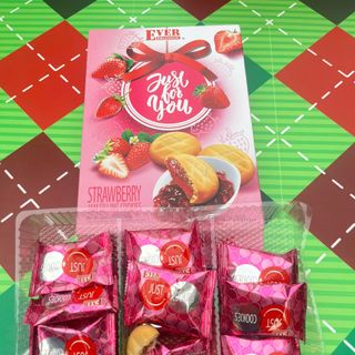 Bánh Quy Nhân Mứt Dâu - Hộp Giấy Ever 150gr - Bánh Nhập Khẩu Malaysia