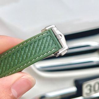 Đồng hồ O.m.e.g.a mặt địa cầu xanh