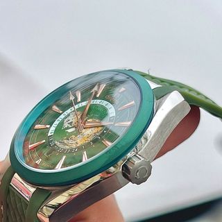 Đồng hồ O.m.e.g.a mặt địa cầu xanh
