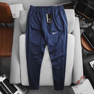 Suông Nik thun poly 2 da dày mát , trơn láng, co giãn 4c thoải mái. 3 túi khoá kéo, logo thêu Size : m l xl 2xl /2222/8c 4 màu/ ri 32c