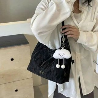 TÚI XÁCH NỮ ĐEO VAI RÚM TRƠN KÈM MÓC KHÓA MÂY CUTE WH751 - WINNIE HOUSE