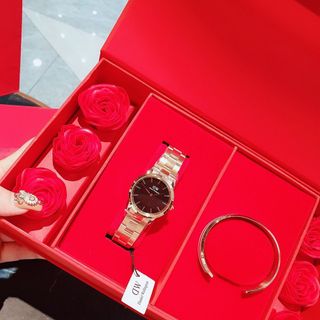 MÓN QUÀ QUỐC TẾ PHỤ NỮ SET ĐỒNG HỒ CAO CẤP D W HOA HỒNG ICONIC