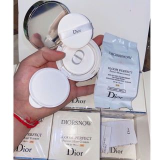 Phấn Nước DIORSNOWBloom Perfect Brightening Perfect Moist Cushion SPF50 PA+++ - tặng kèm 1 lõi