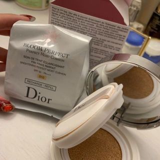 Phấn Nước DIORSNOWBloom Perfect Brightening Perfect Moist Cushion SPF50 PA+++ - tặng kèm 1 lõi