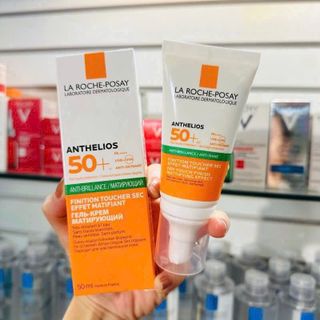Kem Chống Nắng La RochePosay Kiểm Soát Dầu SPF50+ 50ml -( Vạch xanh lá )