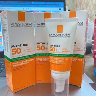 Kem Chống Nắng La RochePosay Kiểm Soát Dầu SPF50+ 50ml -( Vạch xanh lá )