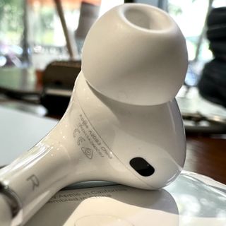 Airpods 4 Airpods 3 Airpod 2 Airpods Pro 2 Jerry Thế hệ 5 bảo hành 12 tháng.