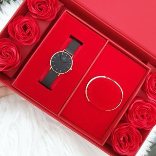 MÓN QUÀ QUỐC TẾ PHỤ NỮ SET ĐỒNG HỒ CAO CẤP D W HOA HỒNG PETITE LƯỚI
