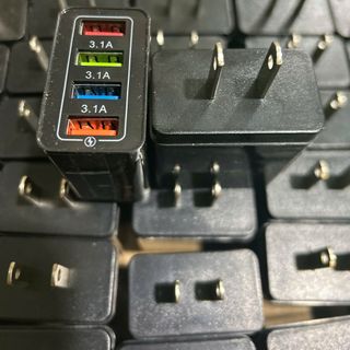 CỦ SẠC 4U CHÂN TRÒN & DẸT