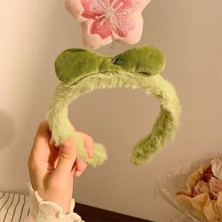 CÀI TÓC LÒ XO HOA ĐÀO