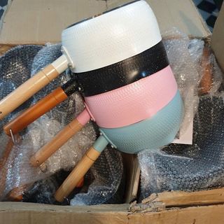 Chảo chống dính màu PASTEL 18cm cán gỗ