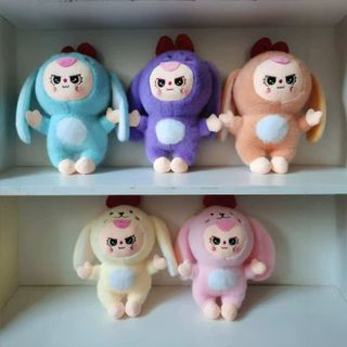 GẤU BÔNG BABY THREE TAI DÀI NƠ ĐỎ