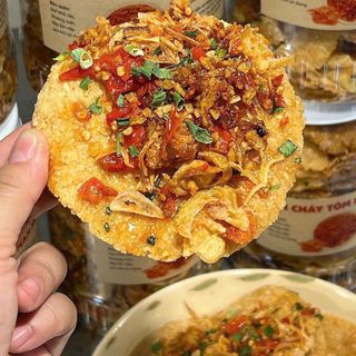 CƠM CHÁY TÔM KHÔ MẮM KẸO: ĐẬM ĐÀ HƯƠNG VỊ VIỆT 500G - WINNIE HOUSE