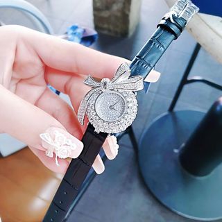 MÓN QUÀ QT PHỤ NỮ ĐỒNG HỒ NỮ CHÍNH HÃNG DÂY DA MẶT NƠ ĐÁ FULLBOX