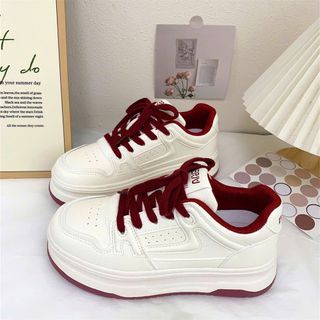 GIÀY THỂ THAO NỮ THỜI TRANG FULLBOX CHỮ VÂN NỔI AKI ĐẾ 5CM SIÊU HACK DÁNG - PIPI STORE