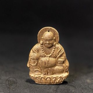 MẶT TRẦM HƯƠNG PHONG THỦY TREO XE HOẶC LÀM MẶT DÂY CHUYỀN VIP