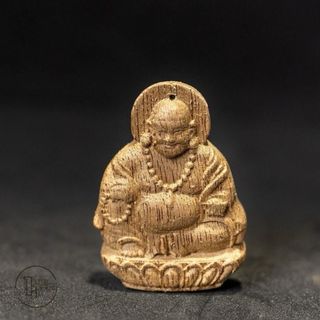 MẶT TRẦM HƯƠNG PHONG THỦY TREO XE HOẶC LÀM MẶT DÂY CHUYỀN VIP