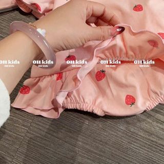 Bộ quần áo trẻ em - quả dâu