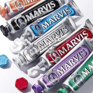 Kem Đánh Răng Marvis Ý Hỗ Trợ Trắng Răng, Loại Bỏ Mảng Bám, Thơm Miệng 80mL