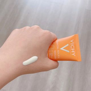 Kem chống nắng Vichy thoáng nhẹ không gây nhờn rít 50ml - Vichy Capital Soleil Dry Touch Face Fluid SPF50