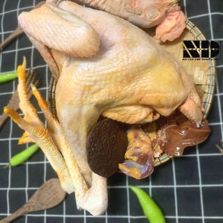 [ 2.2kg - 2.3kg/ con ] Gà ta nguyên con ( Gà đồi ) | Thịt nóng | Hàng làm sẵn sạch sẽ, tiện lợi | Thịt sạch, chất lượng | Cân ký