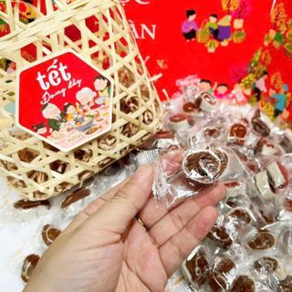 KẸO CHUỐI CUỘN SẦU RIÊNG DỪA NON: CHUA NGỌT HÒA QUYỆN 500G - WINNIE HOUSE
