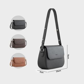 TÚI ĐEO CHÉO DA NỮ HÌNH HỘP NẮP GẬP BO TRÒN VIỀN TRITA RHN162N-TRITA