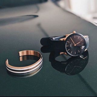 ĐỒNG HỒ NAM NỮ CAO CẤP DANIEL W MOTION DÂY CAO SU ĐEN KÈM TEM KÍCH HOẠT BẢO HÀNH ĐIỆN TỬ