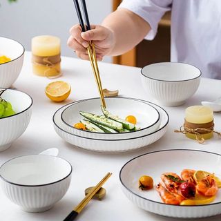 ĐĨA SỨ TRÒN ẢO SỌC VIỀN ĐEN SIZE 6 (16CM)