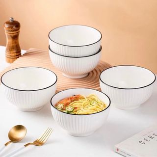 CHÉN SỨ TRÒN 4.5 TRẮNG SỌC VIỀN ĐEN GL06