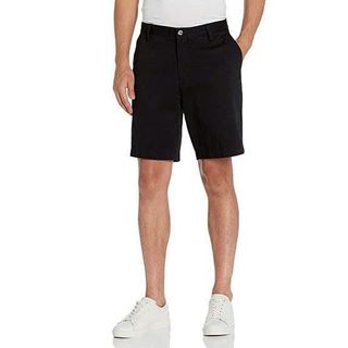 Short kaki nam slimfit , chiều dài quần không qua đầu gối. Chất vải 98% cotton dày dặn đanh mịn 2% sợi Spandex co giãn thoải mái.