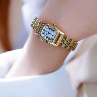 Đồng hồ nữ mẫu mới mặt ovan