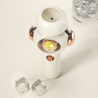 Quạt Cầm Tay Mini Phun Sương Hình Con Vịt