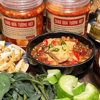 CHAO ỚT XIÊM TƯƠNG HỘT: HƯƠNG VỊ MỚI LẠ, ĐẬM ĐÀ KHÓ QUÊN 800G - WINNIE HOUSE