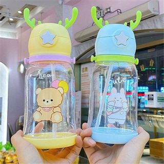 BÌNH NƯỚC SỪNG HƯƠU 600ML NẮP BẬT KÈM DÂY ĐEO (T80)