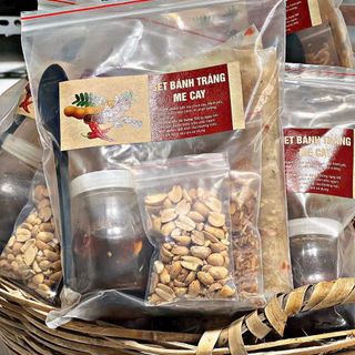 BÁNH TRÁNG SỐT ME CAY - TRỘN LÀ PHÊ, QUẤN LÀ NGON 500G - WINNIE HOUSE