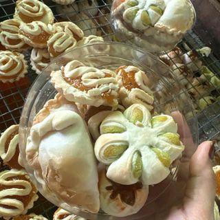 BÁNH KHÉO NHÂN DỪA & THẬP CẨM – THƠM NỨC, GIÒN RỤM, ĐẬM VỊ 350G - WINNIE HOUSE