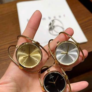 ĐỒNG HỒ NỮ THỜI TRANG CnK VÒNG TAY MÀU VÀNG