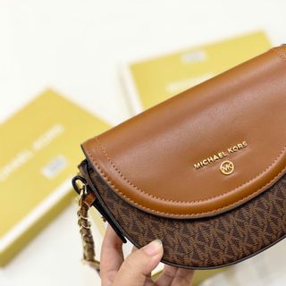 (Hàng Có Sẵn ) ( KHO SỈ Q1 HCM ) Túi Đeo Chéo Dáng Bầu fullbox