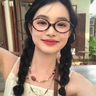 Kính thời trang hàn quốc
