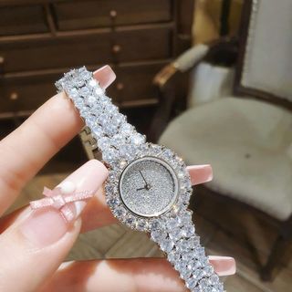 SET ĐỒNG HỒ NỮ CHÍNH HÃNG FUNMEI MỚI NHẤT F00 FULL ĐÁ PHA LÊ KÈM DÂY CHUYỀN HỘT XOÀN