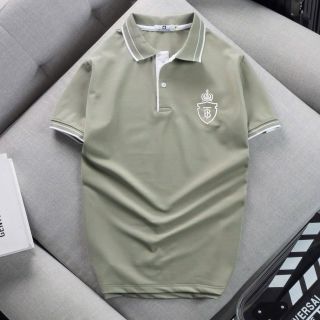 Áo thun cổ bẻ thêu logo moi 2025