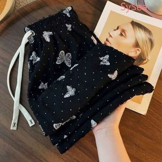Quần Ống Rộng Nữ Vải Đũi Mềm Mịn Phối Rách Họa Tiết Bướm Đính Đá Lưng Cao